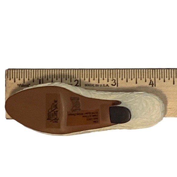 Vintage Just The Right Shoe Wedding I Do Raine Miniature Collectible Ivory 1999 - Picture 8 of 12